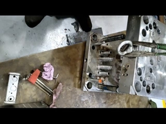 Moldura por injecção Pequenas peças Soluções de plástico personalizadas para suas necessidades de fabricação