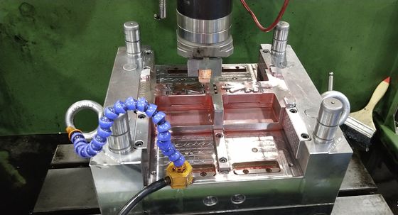 A textura termina serviços plásticos feitos sob encomenda da modelação por injeção P20 718
