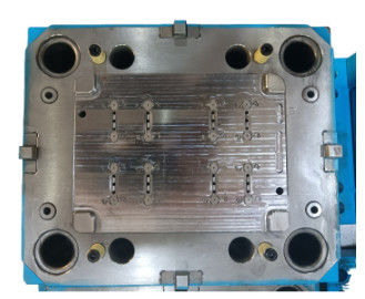Modelagem por injeção de gerencio EDM do molde 2K da elevada precisão do CNC lustrosa